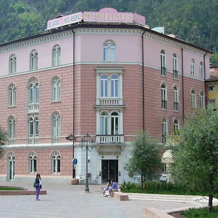 Bellavista Lakefront & Hotel