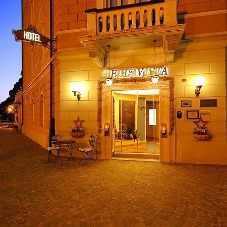 Bellavista Lakefront & Hotel 3*