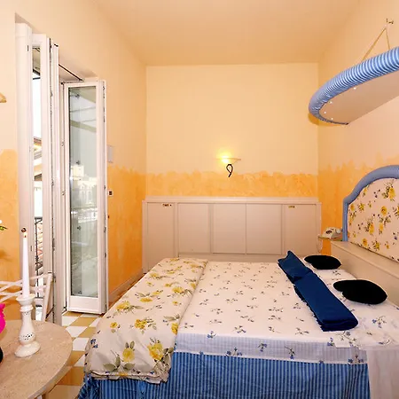 Bellavista Lakefront & Hotel 3*